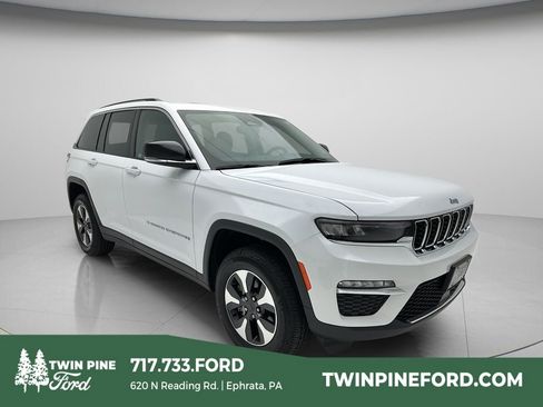 Used 2023 Jeep Grand Cherokee 4WD 4xe image 1