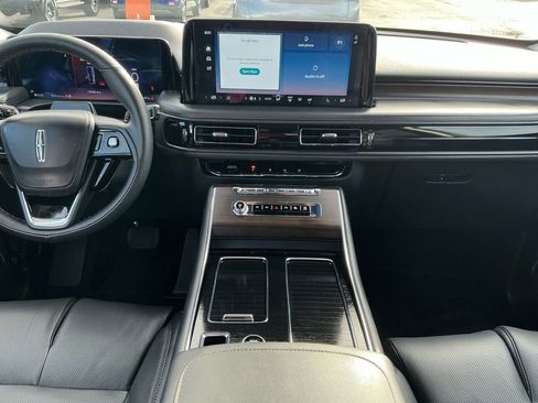 Certified 2025 Lincoln Aviator Reserve w/ Equipment Group 201A image 20
