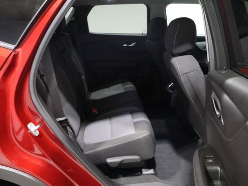 Used 2025 Chevrolet Blazer LT image 18