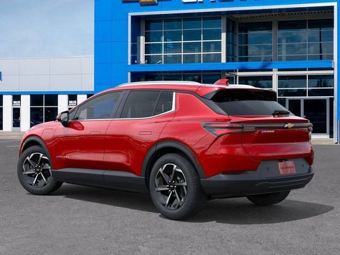 New 2026 Chevrolet Equinox EV LT image 3