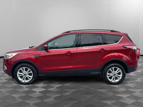 Used 2017 Ford Escape SE w/ Equipment Group 201A AWD/4WD image 5
