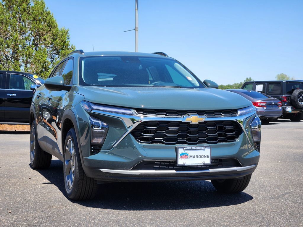 New 2026 Chevrolet Trax LT w/ LT Convenience Package FWD image 4