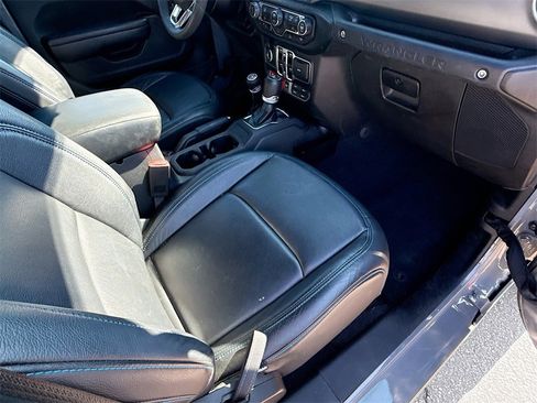 Used 2023 Jeep Wrangler Unlimited Rubicon 4xe w/ Steel Bumper Group image 33