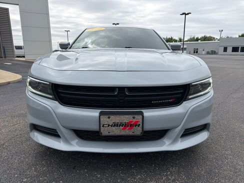 Used 2022 Dodge Charger SXT w/ Leather Interior Group RWD image 4