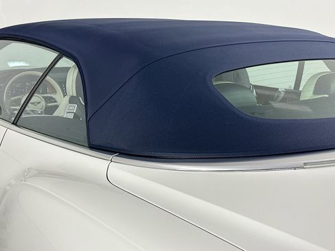 Used 2023 Bentley Continental GT V8 image 27
