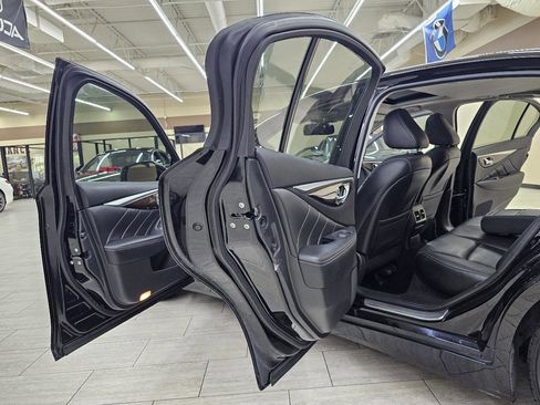 Used 2015 INFINITI Q50 Premium w/ Technology Package RWD image 15