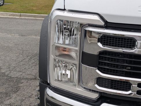New 2025 Ford F550 4x4 Regular Cab Super Duty image 11