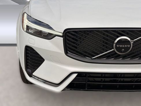 New 2026 Volvo XC60 B5 Ultra w/ Climate Package image 11