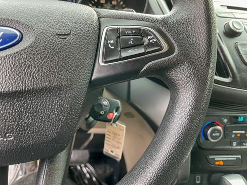 Used 2017 Ford Escape SE AWD/4WD image 17
