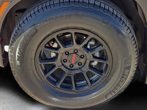 Used 2023 Nissan Frontier Pro-X w/ Pro-X Premium Package image 8