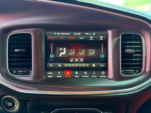 Used 2019 Dodge Charger Scat Pack w/ Dynamics Package RWD image 12