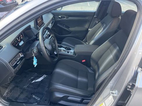 Used 2025 Honda Civic Sport image 12