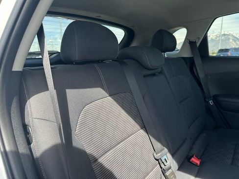 Used 2018 Kia Niro LX FWD image 15