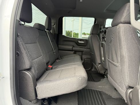 Used 2025 Chevrolet Silverado 1500 Custom Trail Boss AWD/4WD image 15