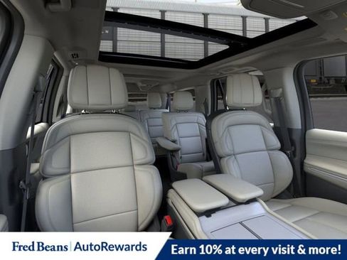 New 2026 Lincoln Navigator L Reserve AWD/4WD image 10