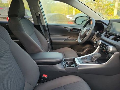 Used 2020 Toyota RAV4 LE w/ All Weather Liner Package FWD image 34