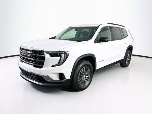 Used 2025 GMC Acadia Elevation image 3