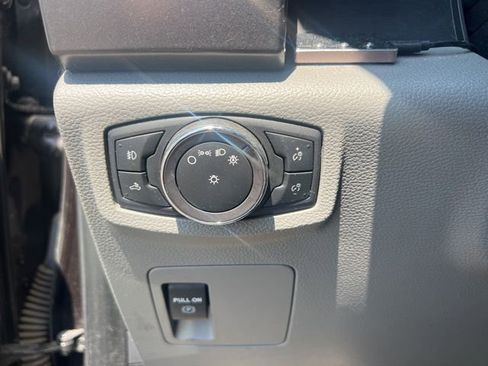 Used 2019 Ford F150 XLT AWD/4WD image 12