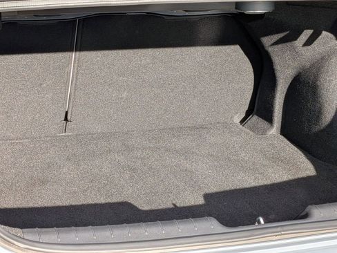 Used 2023 Hyundai Elantra Limited image 32