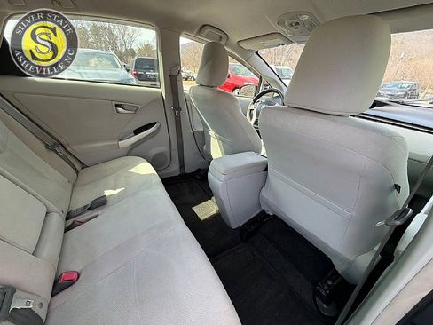 Used 2015 Toyota Prius Two image 18