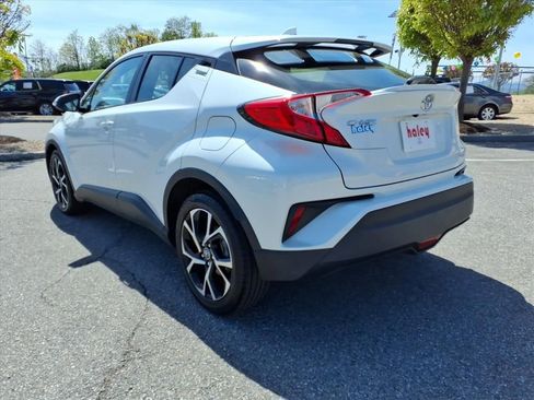 Used 2018 Toyota C-HR XLE FWD image 7