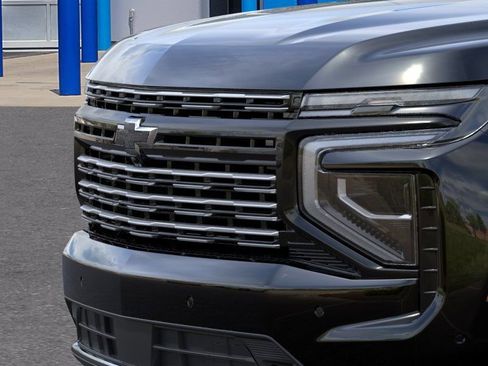 New 2026 Chevrolet Suburban High Country AWD/4WD image 14