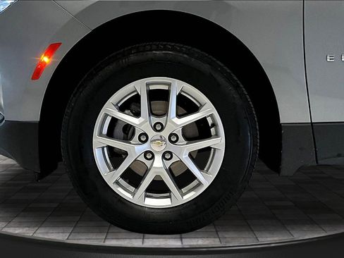 Used 2024 Chevrolet Equinox LT image 32