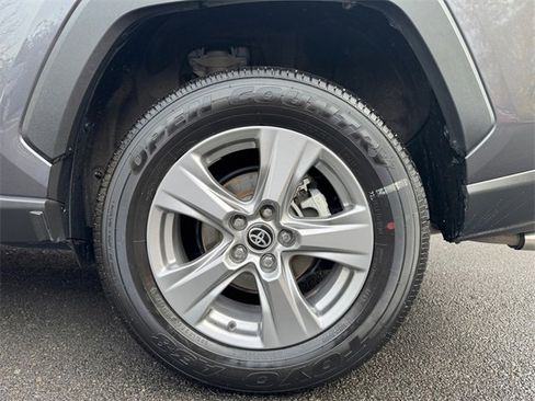 Used 2025 Toyota RAV4 XLE image 20
