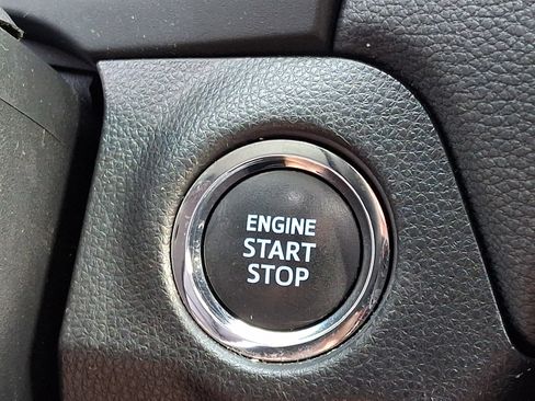 Used 2020 Toyota RAV4 Limited AWD/4WD image 27