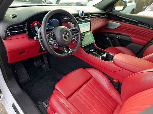 Used 2023 Maserati Grecale Modena image 21