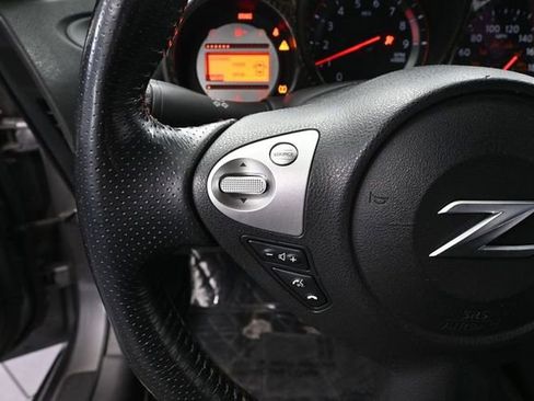 Used 2009 Nissan 370Z Touring RWD image 25