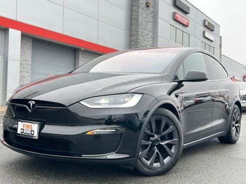 Used 2024 Tesla Model X image 15