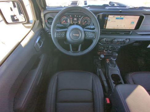 New 2026 Jeep Gladiator Rubicon AWD/4WD image 18