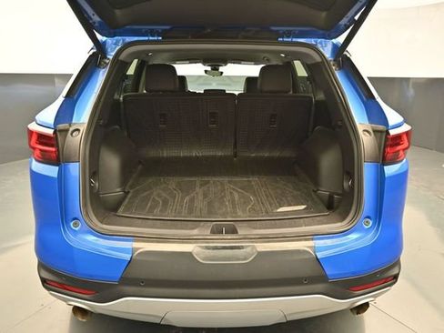 Used 2024 Chevrolet Blazer LT w/ Sound & Technology Package FWD image 9