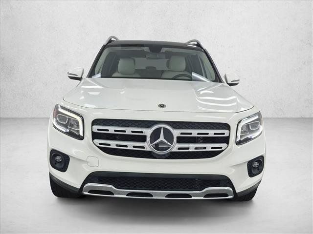 Used 2022 Mercedes-Benz GLB 250 image 2