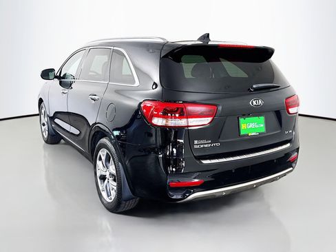 Used 2017 Kia Sorento SX image 7