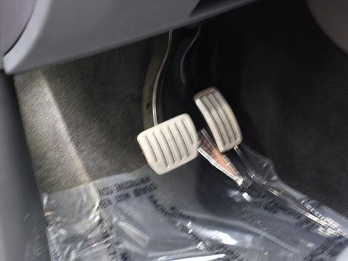 Used 2022 Tesla Model Y Performance image 39