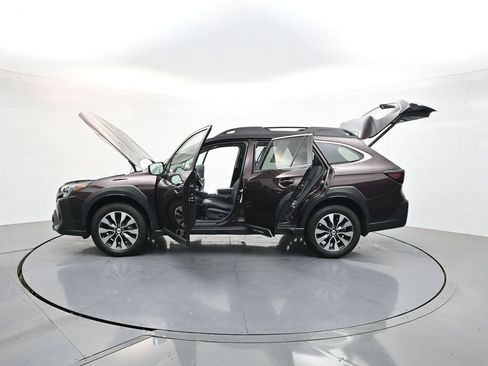 Used 2025 Subaru Outback Limited AWD/4WD image 44