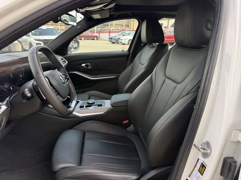 Used 2025 BMW 330i xDrive Sedan AWD/4WD image 27