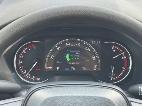 Certified 2025 Toyota RAV4 XLE AWD/4WD image 14