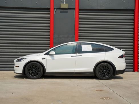 Used 2022 Tesla Model X AWD/4WD image 6