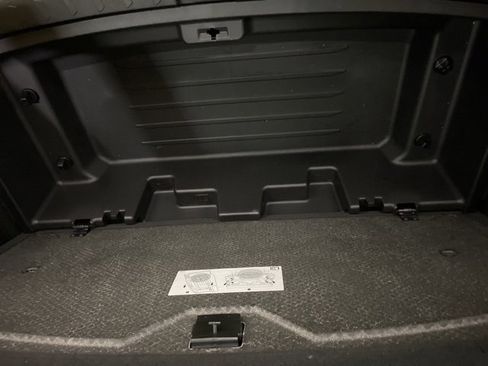 Used 2023 Chevrolet Traverse LT w/ LPO, Floor Liner Package image 13