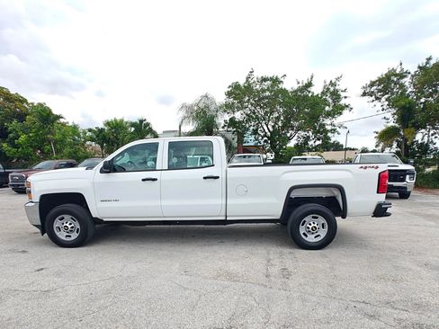 Used 2019 Chevrolet Silverado 2500 W/T AWD/4WD image 4