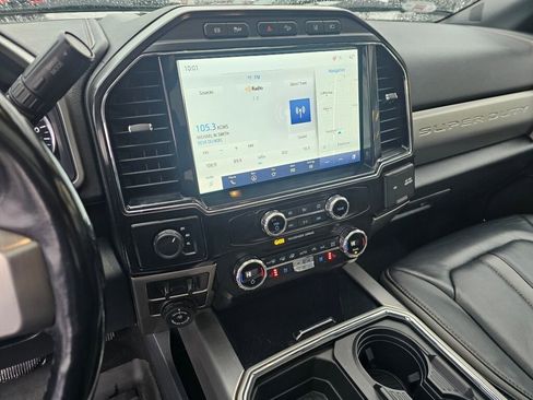 Used 2022 Ford F350 Platinum image 22