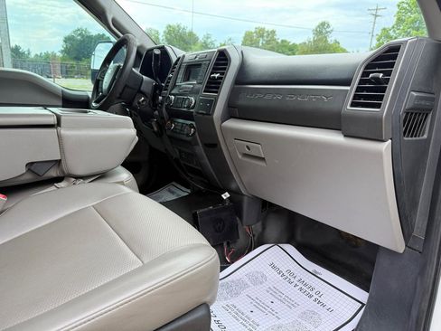Used 2019 Ford F250 XL w/ Power Equipment Group AWD/4WD image 19