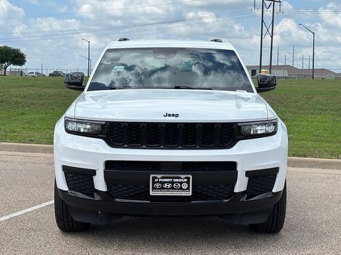 Used 2024 Jeep Grand Cherokee L Laredo AWD/4WD image 3