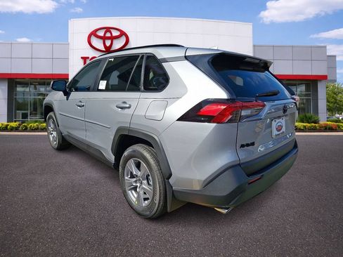 Used 2025 Toyota RAV4 XLE w/ Convenience Package AWD/4WD image 4