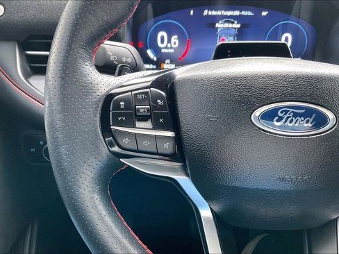 Used 2025 Ford Explorer ST image 18