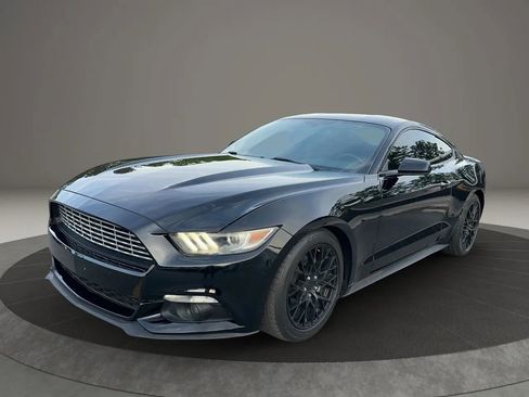 Used 2016 Ford Mustang Coupe image 2
