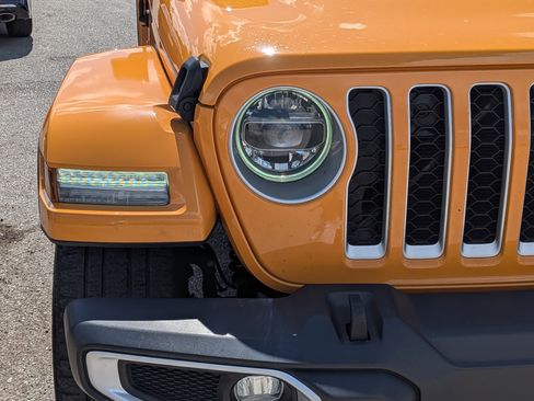 Used 2021 Jeep Wrangler Unlimited Sahara w/ Safety Group AWD/4WD image 9